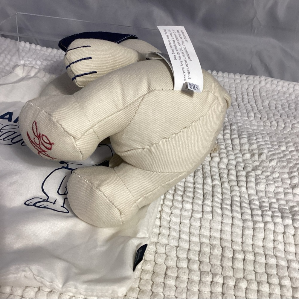 American Eagle Outfitters Snoopy 2024 Plush with Dust Bag NWT - Picture 5 of 9